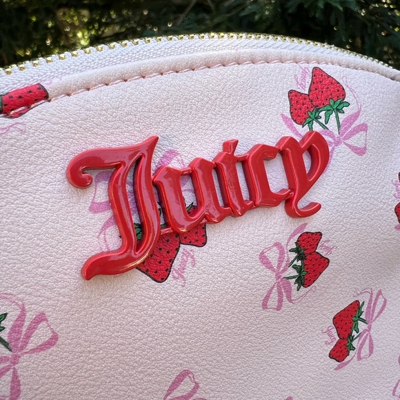 JUICY COUTURE Sweet Strawberry Pink Bow Pouch w/Strap - Picture 2 of 5